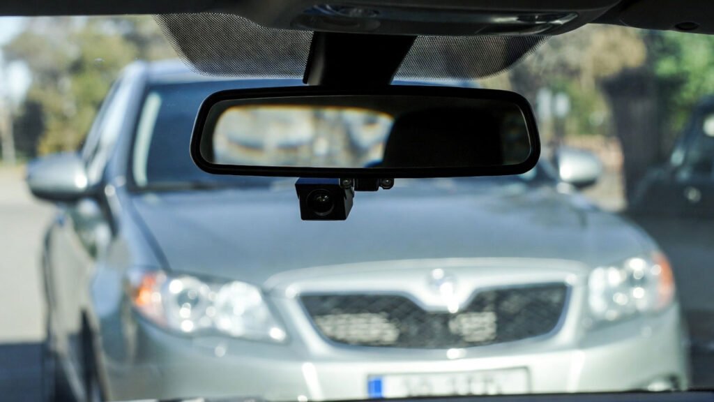 Muestra cómo es la mejor cámara de coche particular